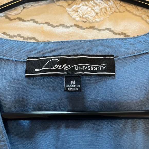 Blue shirt - Picture 1 of 2